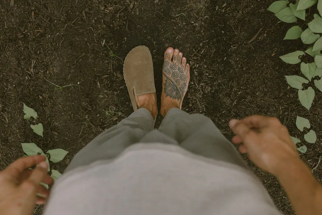 What is earthing or grounding? How going barefoot could give you